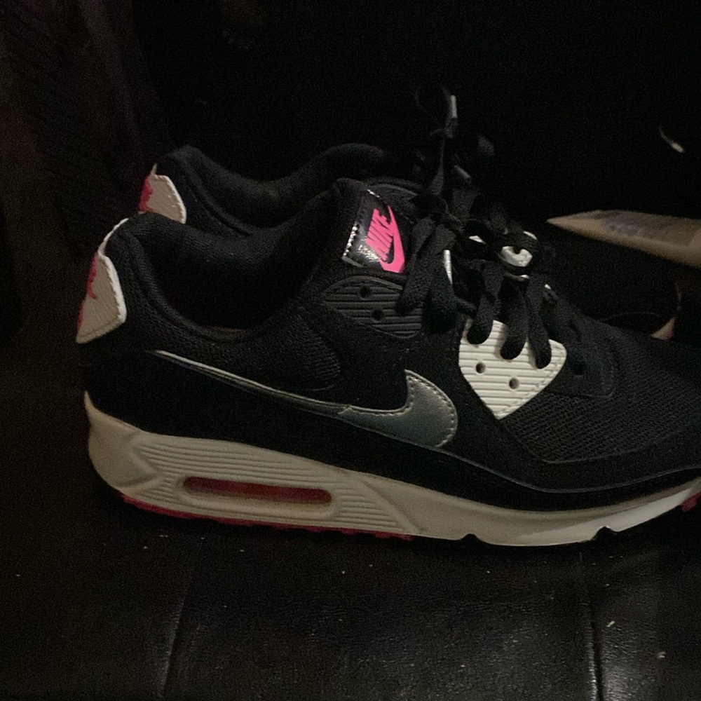 womens nike tennis shoes size 8